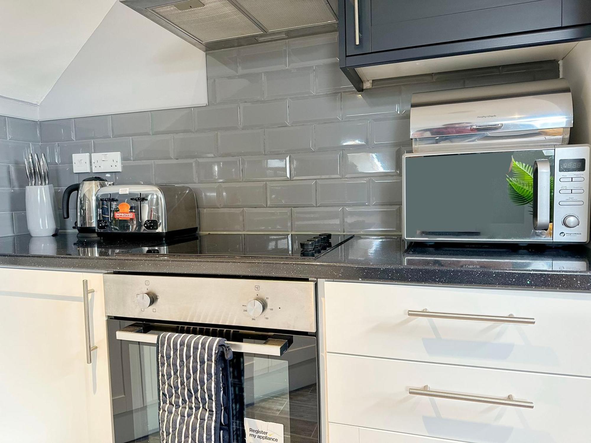 Luxury Boutique Apartments Block Free Street Parking Hounslow Exterior foto